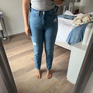 Old Navy Women's Distressed Blue Straight Leg Jeans